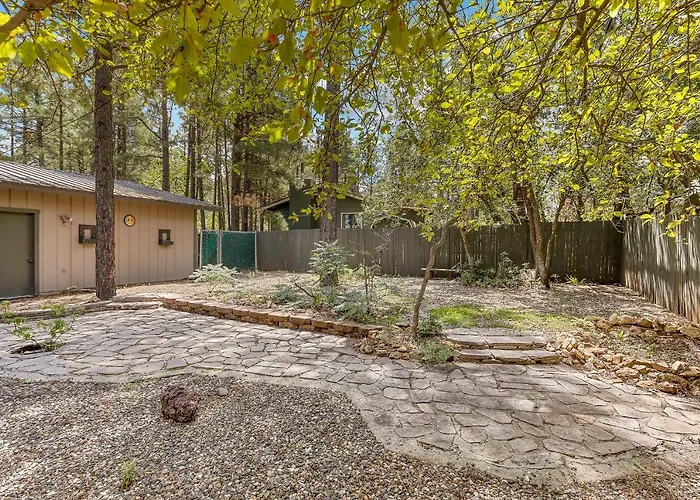 Holiday home Captivating Continental Country Club Retreat With 4 Bdr And Spacious Deck! *