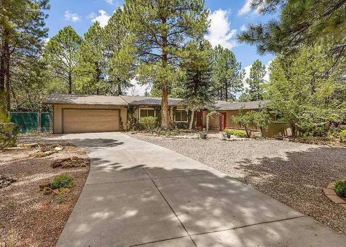 Captivating Continental Country Club Retreat With 4 Bdr And Spacious Deck! Holiday home